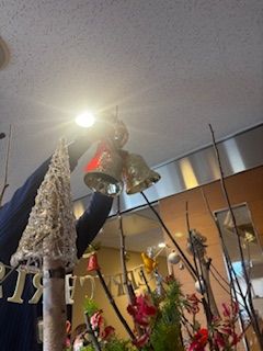 クリスマスツリーの飾り付け④