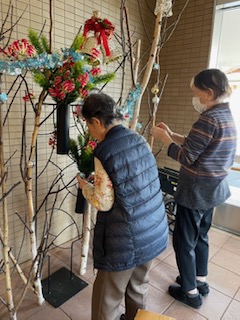 クリスマスツリーの飾り付け⑥