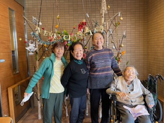 クリスマスツリーの飾り付け②